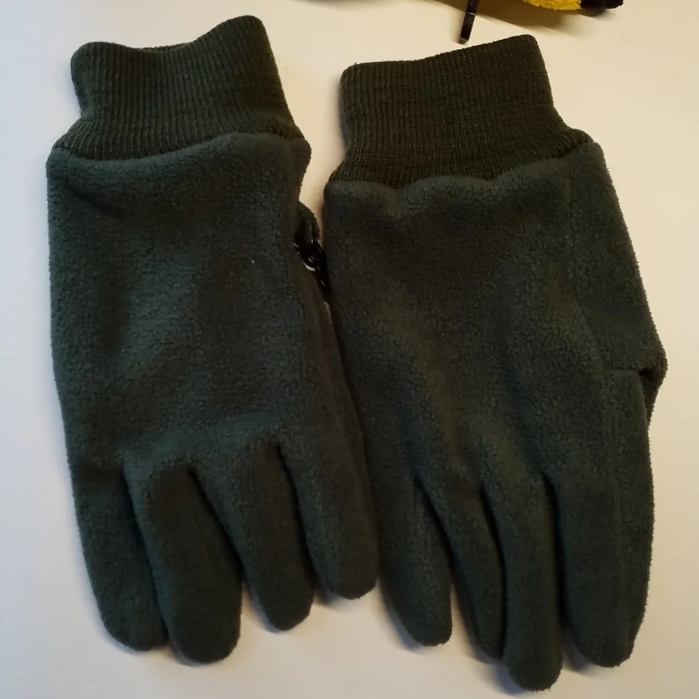 3/$25 GAPKids Gloves (SET of 2 pair) S YELLOW / L GREEN